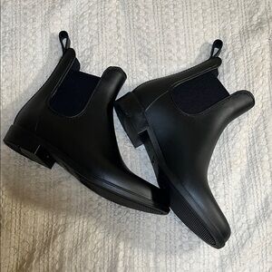 Sam Edelman Black Chelsea Rain Boots size 7